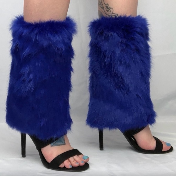 Cape Robbin - Picture 2 of 3